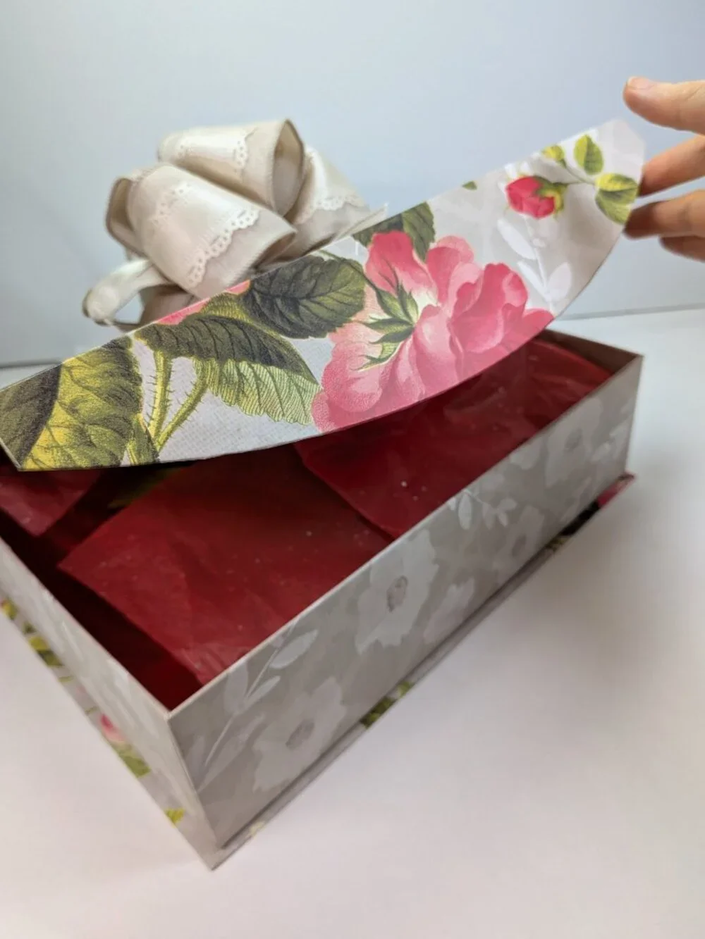 Cottagecore Caroline Alfreds Floral Gift Box Bundle 2pc Magnetic Bow Medium
